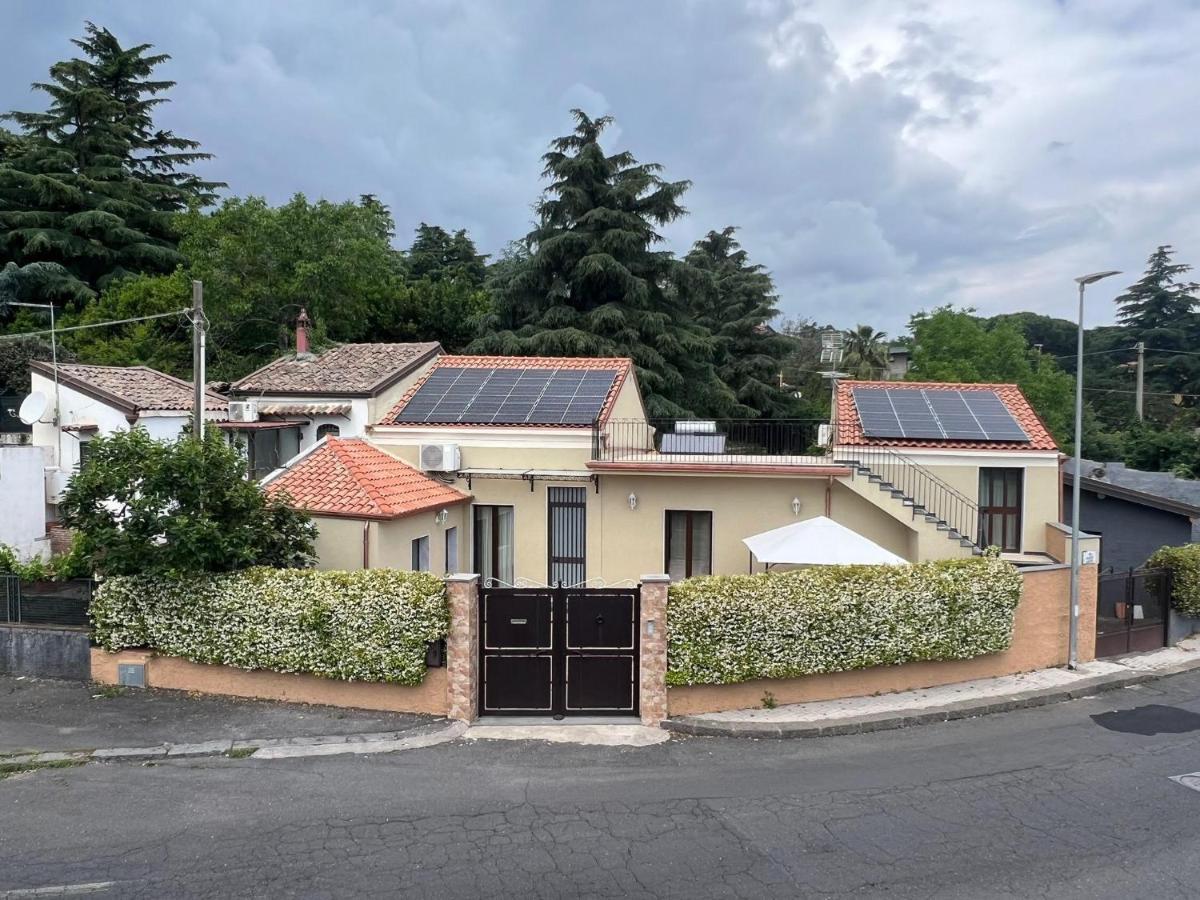 Etna Dimora Dei Saponari Trecastagni Exterior foto